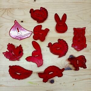 Red Plastic Cookie Cutters Set